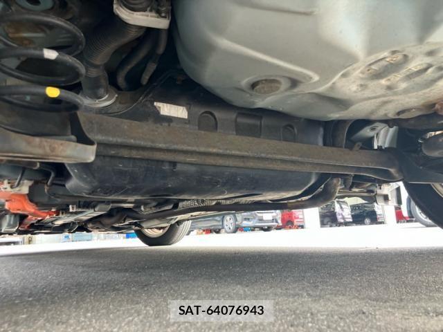 Toyota AQUA 2013-09 8561161-12