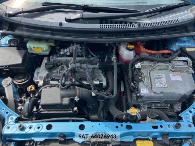 Toyota AQUA 2013-09 8561161-22