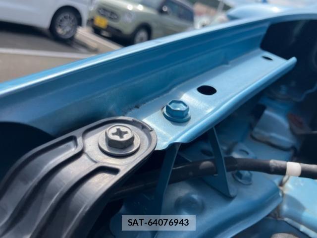 Toyota AQUA 2013-09 8561161-25