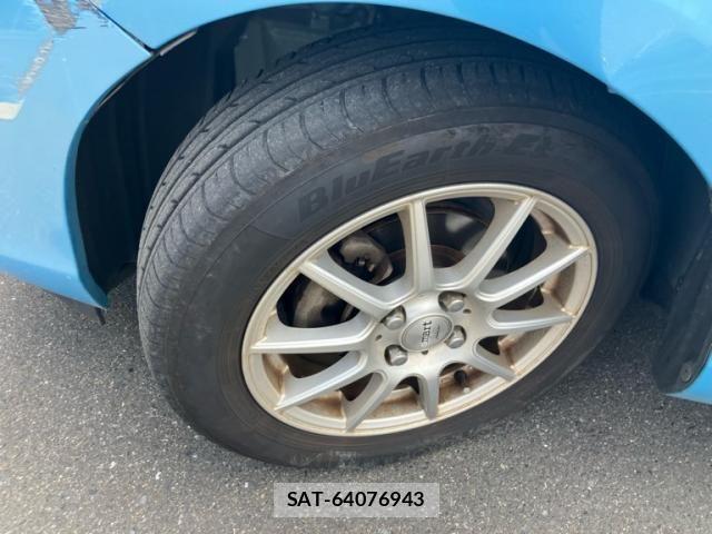 Toyota AQUA 2013-09 8561161-3