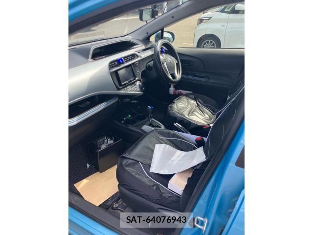 Toyota AQUA 2013-09 8561161-8