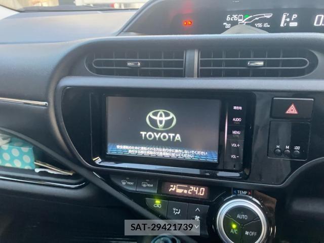 Toyota AQUA 2015-09 8561133-14