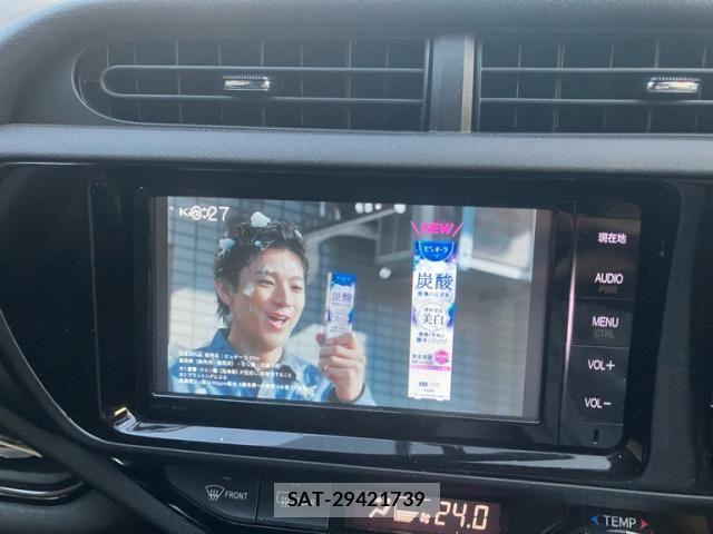 Toyota AQUA 2015-09 8561133-21