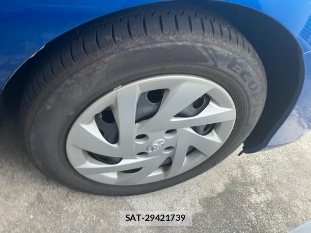Toyota AQUA 2015-09 8561133-7