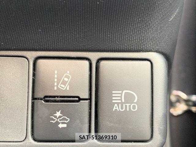 Toyota AQUA 2017-09 8561125-10