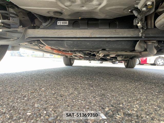 Toyota AQUA 2017-09 8561125-28