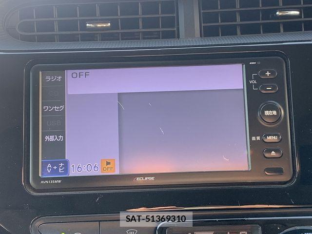 Toyota AQUA 2017-09 8561125-5