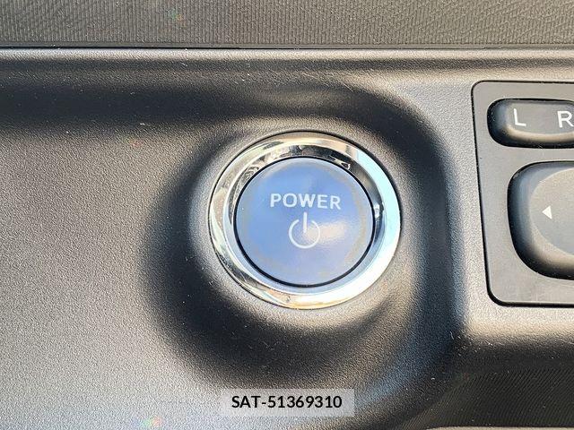 Toyota AQUA 2017-09 8561125-8