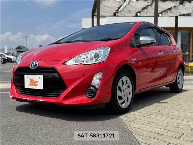 Toyota AQUA 2015-10 8561149-9