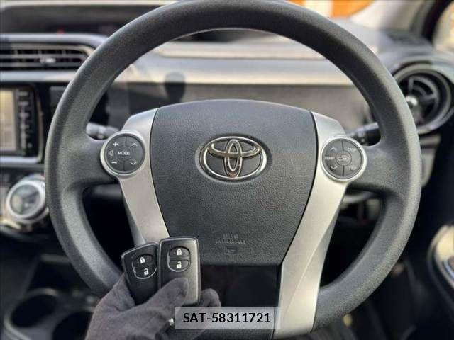 Toyota AQUA 2015-10 8561149-5