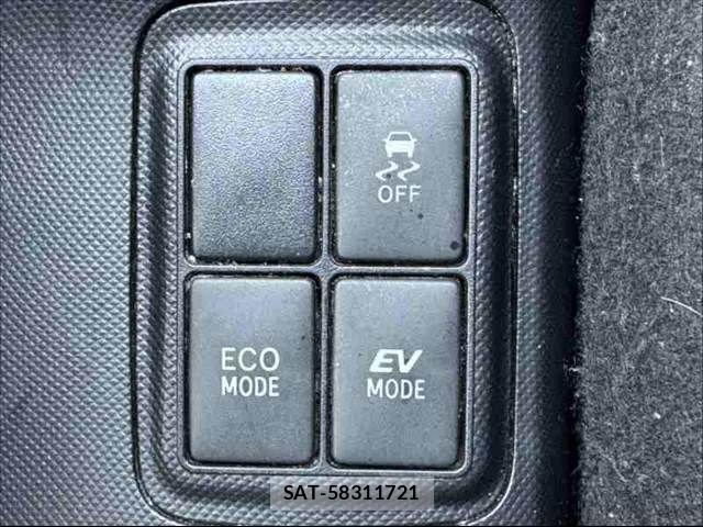 Toyota AQUA 2015-10 8561149-6