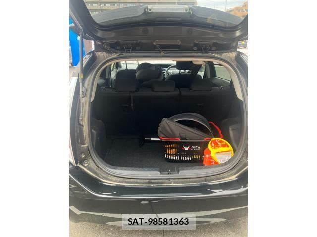 Toyota AQUA 2015-10 8561140-13