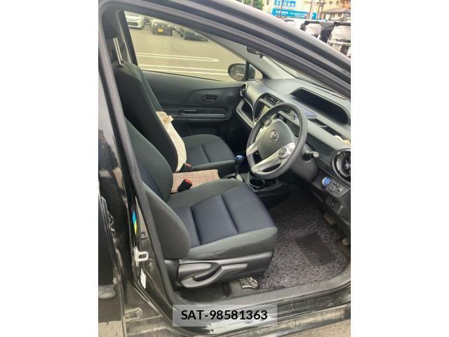 Toyota AQUA 2015-10 8561140-15