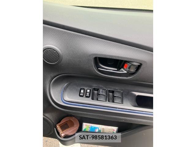 Toyota AQUA 2015-10 8561140-16