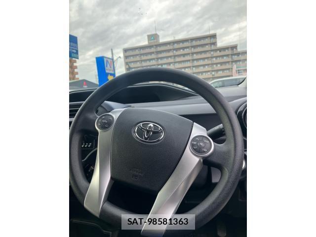 Toyota AQUA 2015-10 8561140-18
