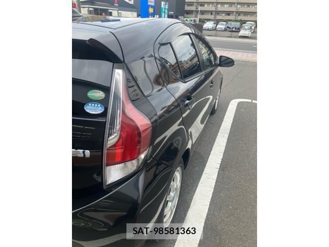 Toyota AQUA 2015-10 8561140-6