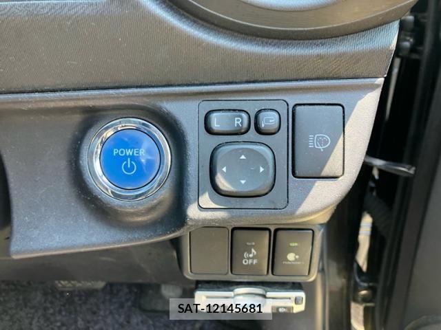 Toyota AQUA 2014-03 8561160-16