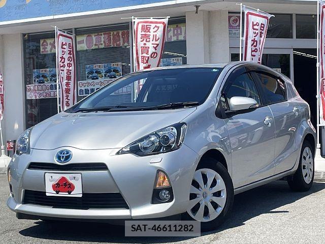 Toyota AQUA 2013-12 8561145-0