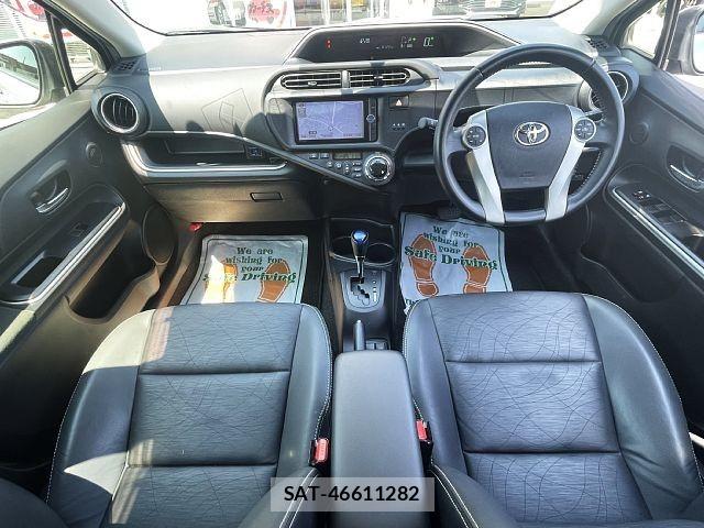 Toyota AQUA 2013-12 8561145-1