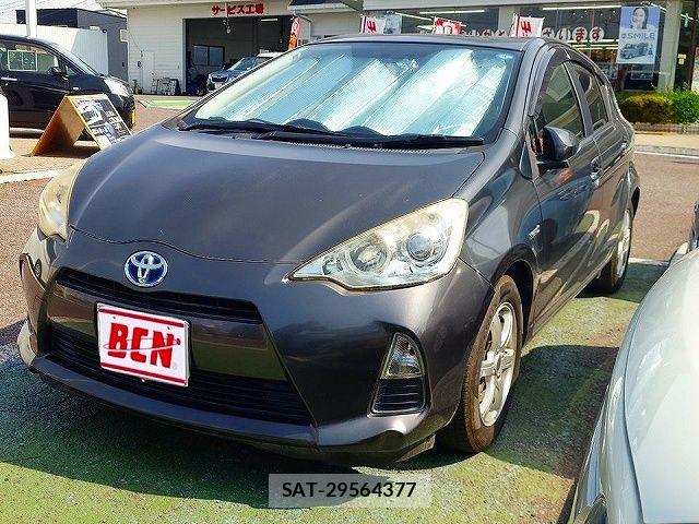 Toyota AQUA 2012-03 8561150-0