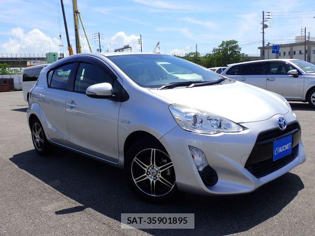 Toyota AQUA 2016-03 8561114-0