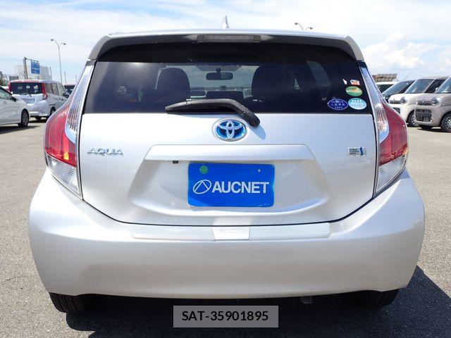 Toyota AQUA 2016-03 8561114-9