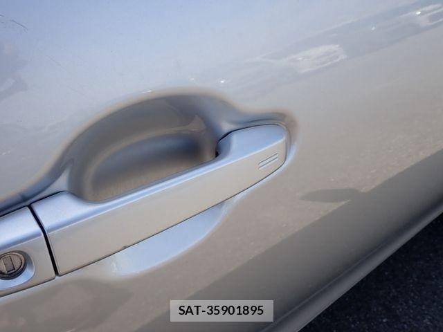 Toyota AQUA 2016-03 8561114-12
