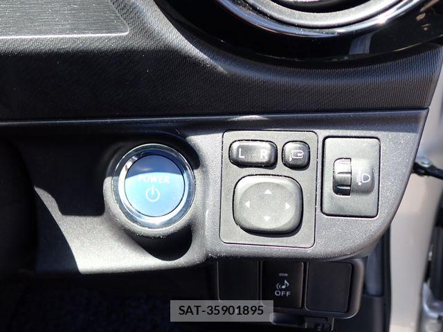 Toyota AQUA 2016-03 8561114-19