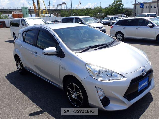 Toyota AQUA 2016-03 8561114-3