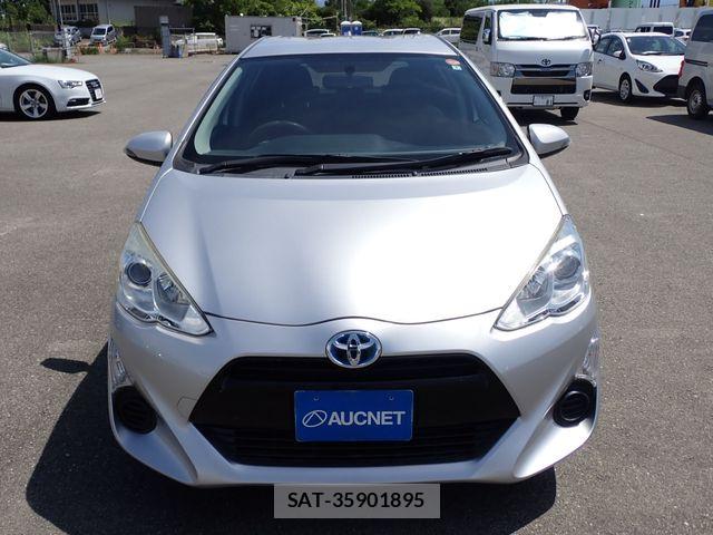 Toyota AQUA 2016-03 8561114-4