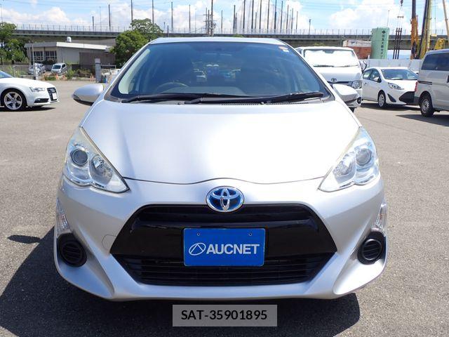 Toyota AQUA 2016-03 8561114-5