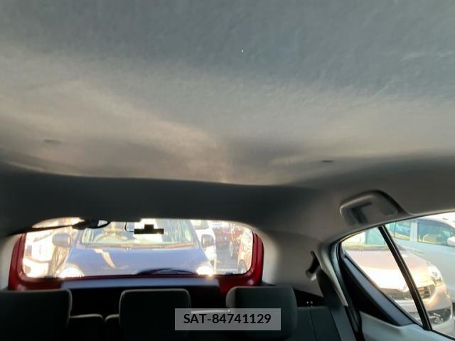 Toyota AQUA 2013-03 8561159-12