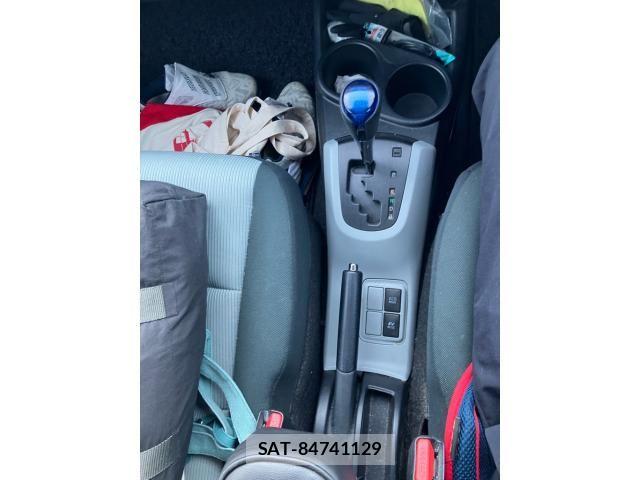 Toyota AQUA 2013-03 8561159-15