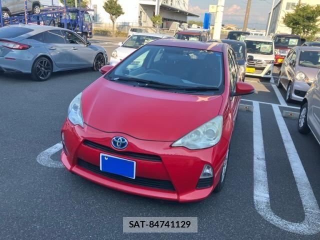Toyota AQUA 2013-03 8561159-1