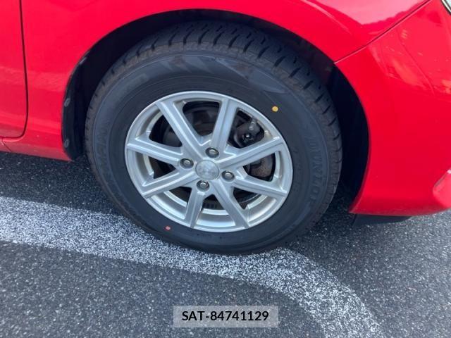 Toyota AQUA 2013-03 8561159-3