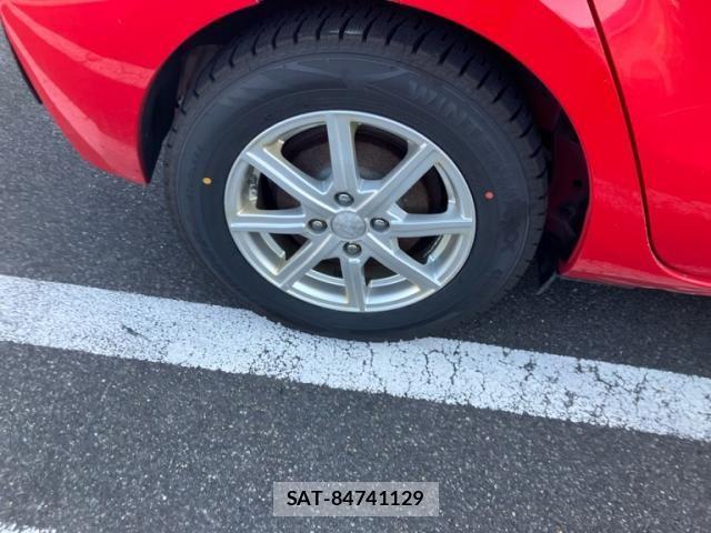 Toyota AQUA 2013-03 8561159-4