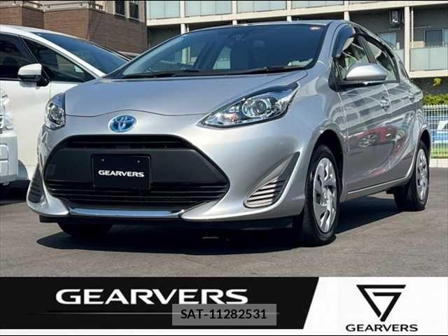 Toyota AQUA 2021-07 8561126-0