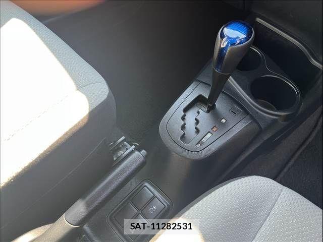 Toyota AQUA 2021-07 8561126-19