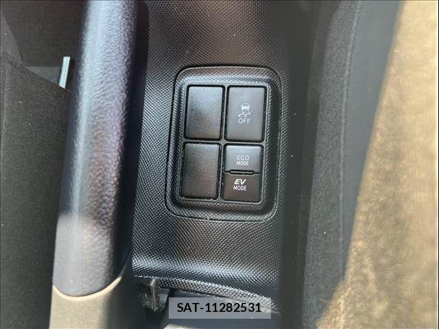 Toyota AQUA 2021-07 8561126-20