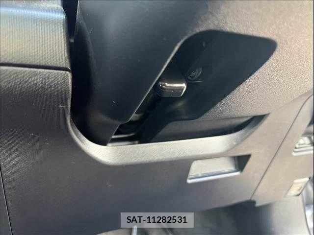 Toyota AQUA 2021-07 8561126-27