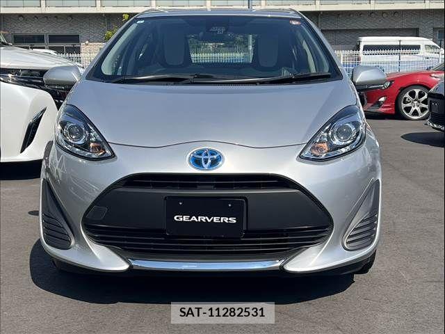 Toyota AQUA 2021-07 8561126-3