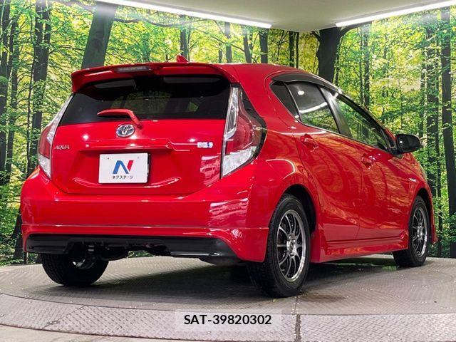 Toyota AQUA 2015-09 8561143-16