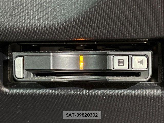 Toyota AQUA 2015-09 8561143-4