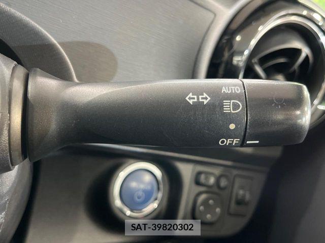 Toyota AQUA 2015-09 8561143-6