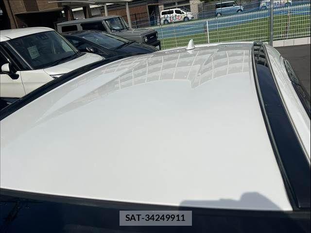 Toyota AQUA 2016-09 8561135-10