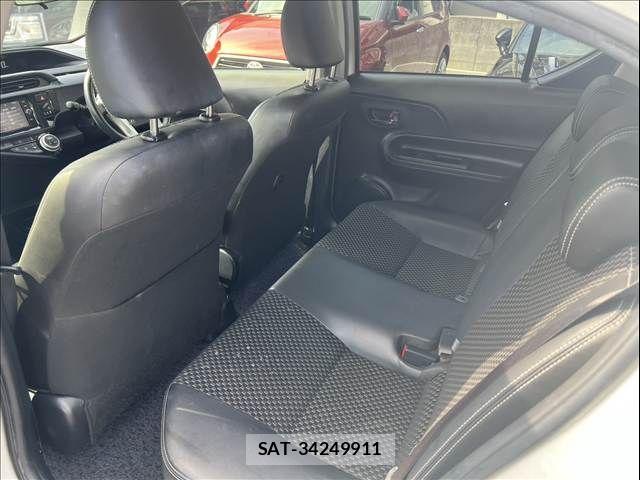 Toyota AQUA 2016-09 8561135-14