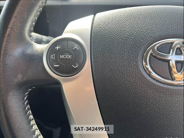 Toyota AQUA 2016-09 8561135-22
