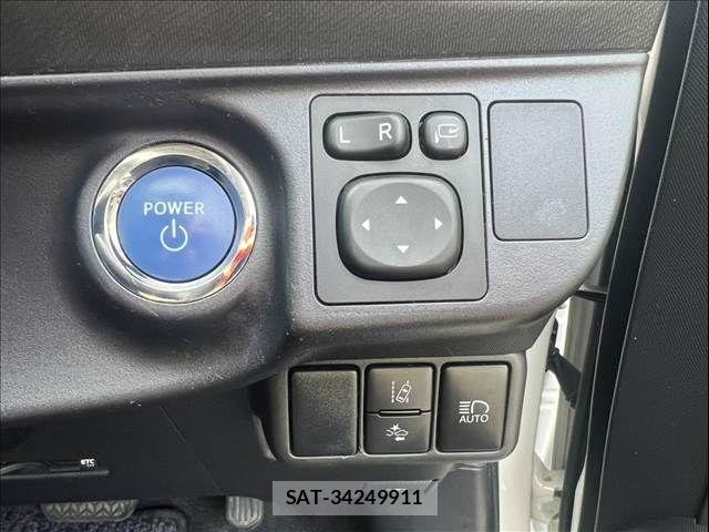 Toyota AQUA 2016-09 8561135-26