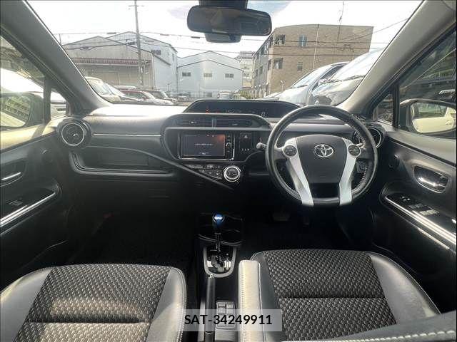 Toyota AQUA 2016-09 8561135-2