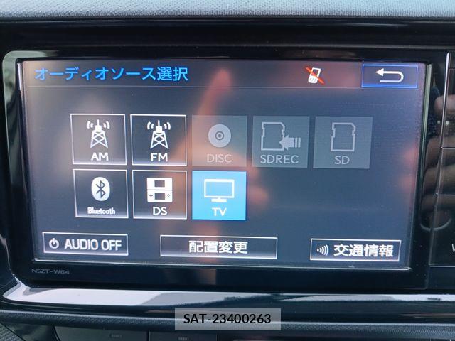 Toyota AQUA 2015-11 8561138-9